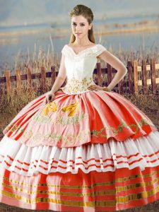 Embroidery and Ruffled Layers Vestidos de Quinceanera White And Red Lace Up Sleeveless Floor Length
