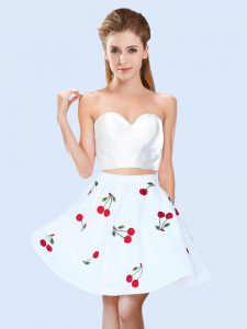 Sweetheart Sleeveless Dama Dress for Quinceanera Mini Length Pattern White Satin