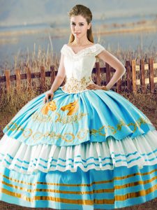 Fabulous Ball Gowns Quinceanera Gowns Blue And White V-neck Organza Sleeveless Floor Length Lace Up
