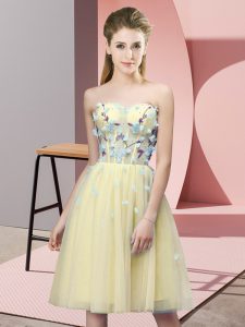 Hot Selling Yellow Sweetheart Lace Up Appliques Court Dresses for Sweet 16 Sleeveless