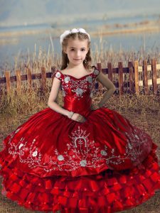 Elegant Floor Length Lace Up Girls Pageant Dresses Red for Wedding Party with Embroidery and Ruffled Layers