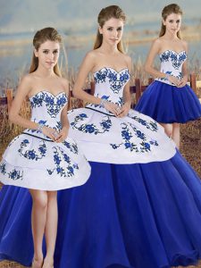 Custom Made Sweetheart Sleeveless Ball Gown Prom Dress Floor Length Embroidery and Bowknot Royal Blue Tulle