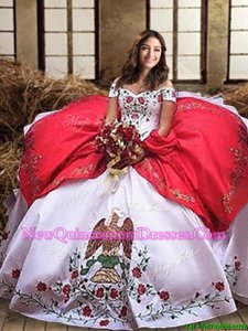 Flirting Off the Shoulder Ruffled White And Red Sleeveless Organza and Taffeta Lace Up Vestidos de Quinceanera for Military Ball and Sweet 16 and Quinceanera