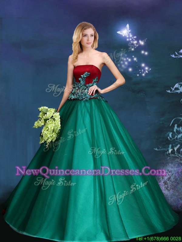Stylish Sleeveless Appliques Lace Up Quinceanera Dresses