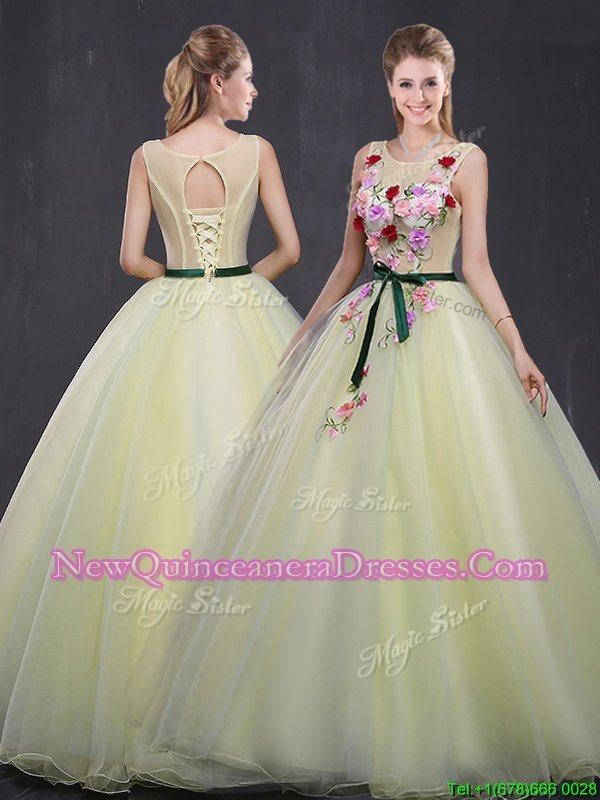 Sophisticated Organza Scoop Sleeveless Lace Up Appliques Quinceanera Gowns inLight Yellow